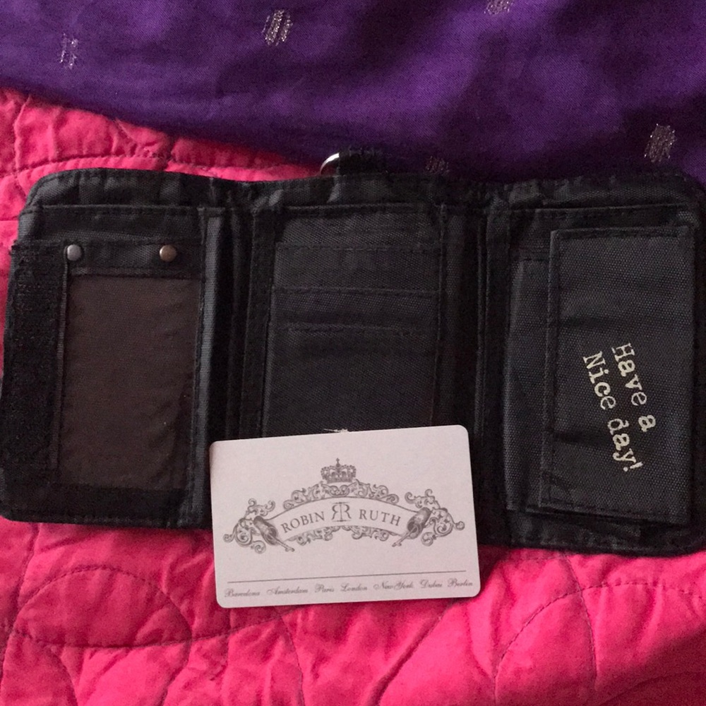 Robin Ruth Orlando City Wallet💫 - Picture 6 of 6